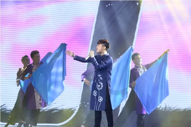 The Voice Kids 2017: Phi Long hát hit 'Đi đâu để thấy hoa bay' của Hoàng Dũng Sing My Song ảnh 4