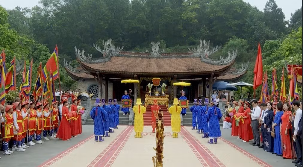 Thông điệp lịch sử: Tín ngưỡng thờ cúng Hùng Vương - một dân tộc, một nguồn cội 