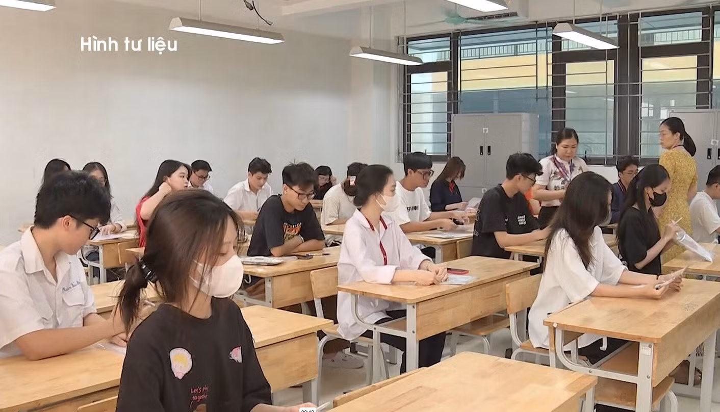Thí sinh không được nộp bài thi trắc nghiệm trước khi hết giờ