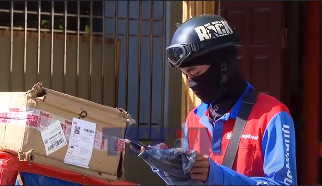 Nhọc nhằn mưu sinh ngày nắng nóng