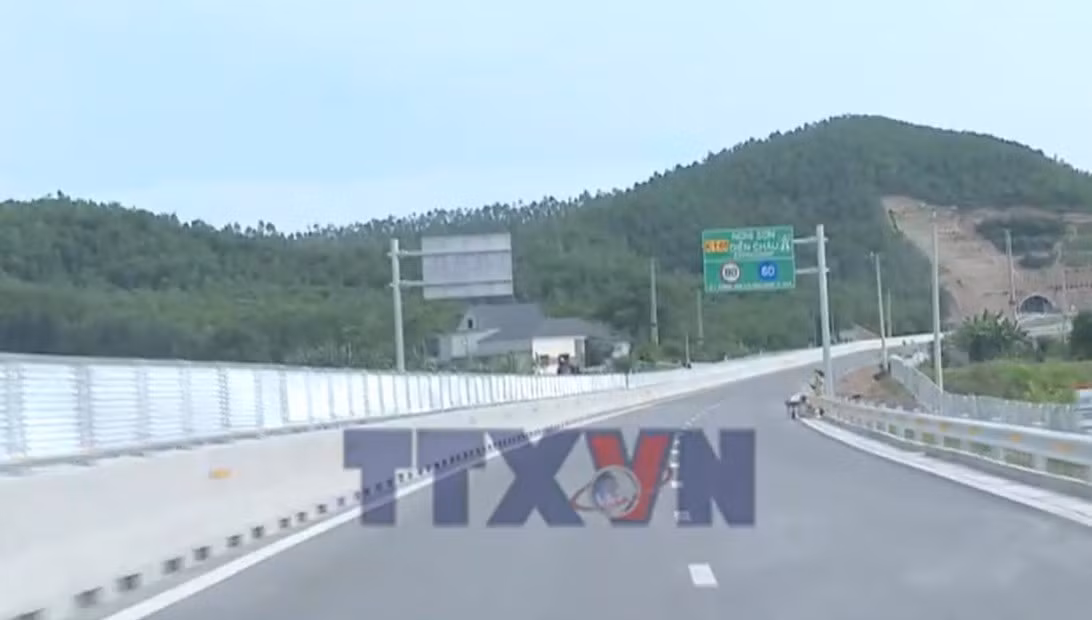 Cần quy định khoảng cách an toàn phù hợp thực tế giao thông