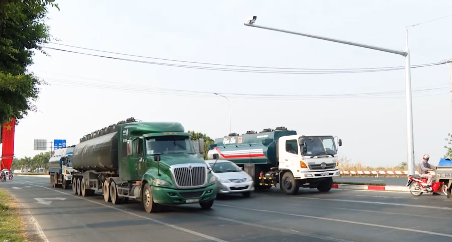 Tổng rà soát hệ thống đèn tín hiệu giao thông