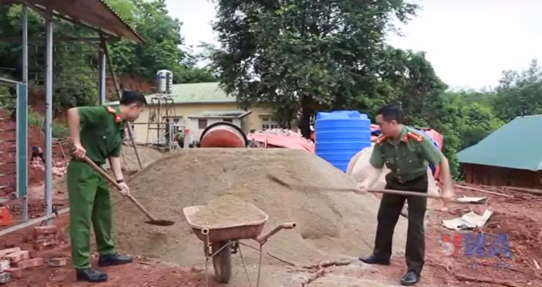 Những ngôi nhà nghĩa tình đồng đội 
