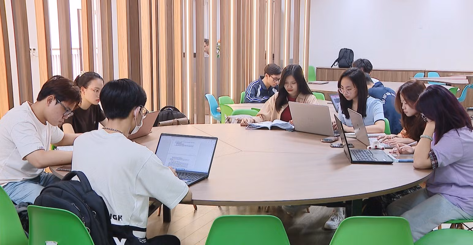 Hai Đại học Quốc gia chuyển về Bộ Giáo dục và Đào tạo