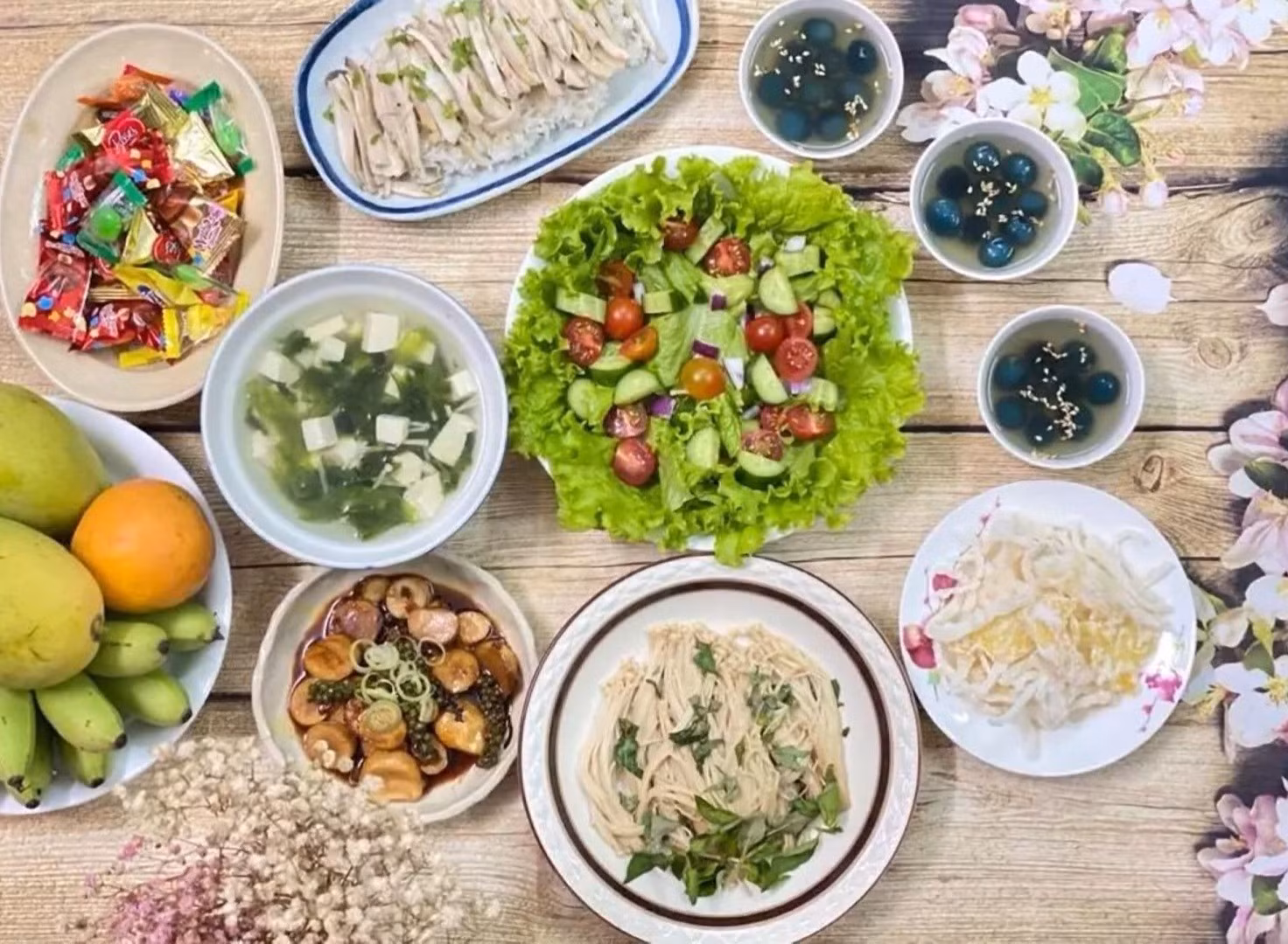 Mâm lễ chay Tết ông Công ông Táo hút khách