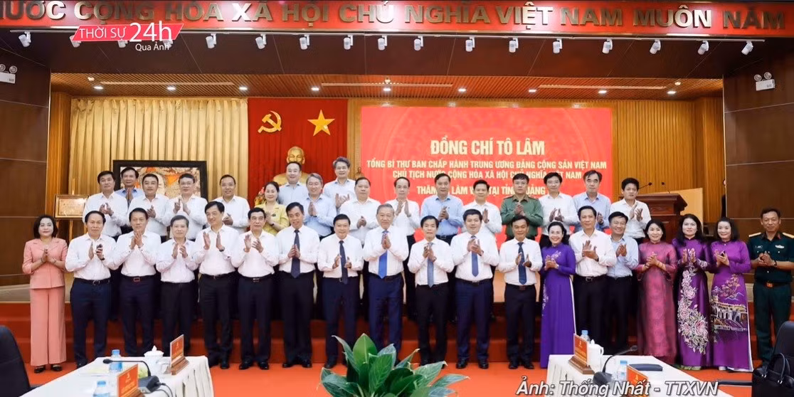 Thời sự 24h qua ảnh sáng 30/4