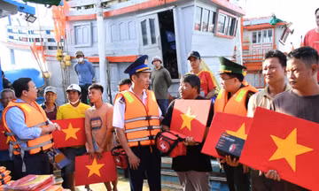 Cảnh sát biển 3 đẩy mạnh chống khai thác IUU trong Tháng cao điểm.
