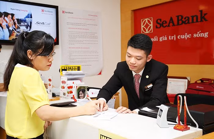 Ngân hàng đồng loạt hoàn tiền chủ thẻ mua trực tuyến Online Friday ảnh 1