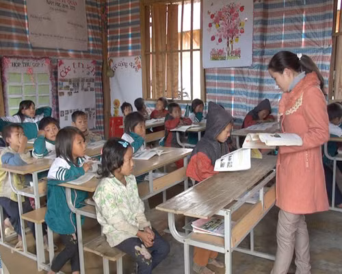 Chuyện học chữ ở Tá Bạ ảnh 1