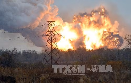 TNS McCaine: Ukraine dùng bom chùm là ‘lỗi của Mỹ’ ảnh 2