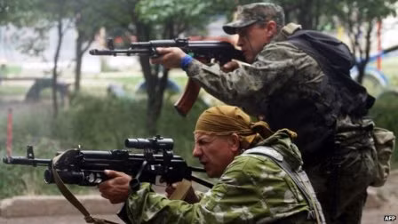 Ukraine đang bên bờ vực sụp đổ ảnh 1