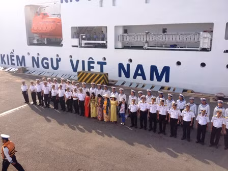 Vượt sóng mang Tết ra đảo ảnh 14