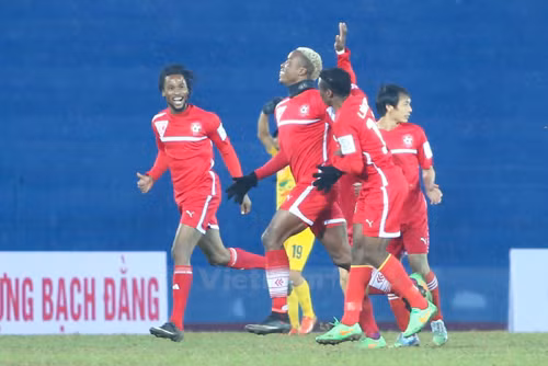 May rủi ngoại binh V-League ảnh 1