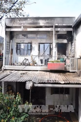 Cháy lớn thiêu rụi nhà 2 tầng trong hẻm ảnh 2