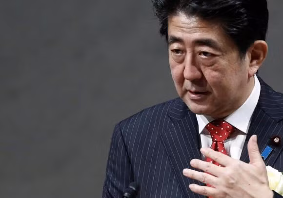 Ông Abe nhận trách nhiệm vụ hai con tin Nhật bị sát hại ảnh 1