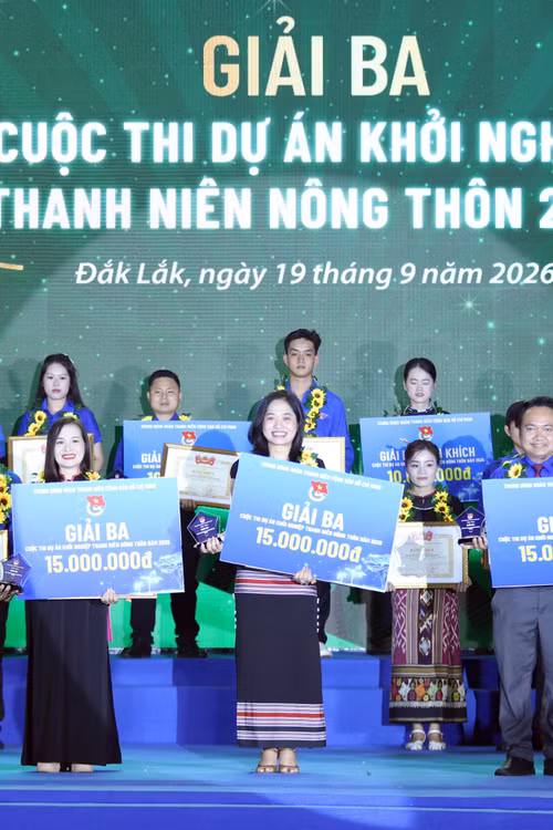 Những hạt nhân góp phần đưa nông thôn phát triển hiện đại và bền vững