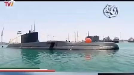 Lần đầu tiên lộ diện tàu ngầm mới của Iran ảnh 1