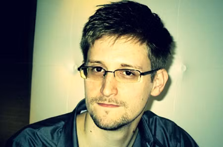 Edward Snowden - Tử thần của quân đội Mỹ ảnh 1