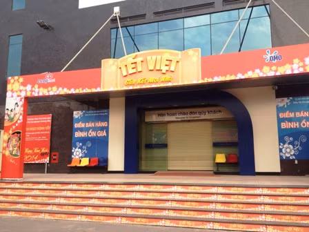 Chợ nhiều hàng hóa, siêu thị 'lèo tèo' sau Tết ảnh 7