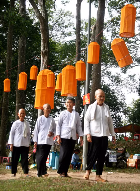Thắng cảnh Ao Bà Om ảnh 2