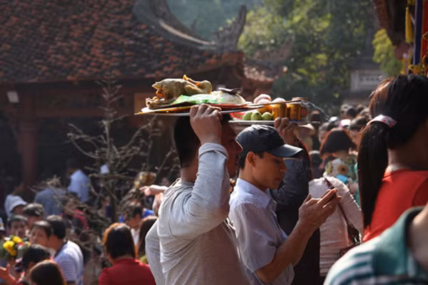 Hàng vạn người nô nức khai hội Chùa Hương ảnh 8