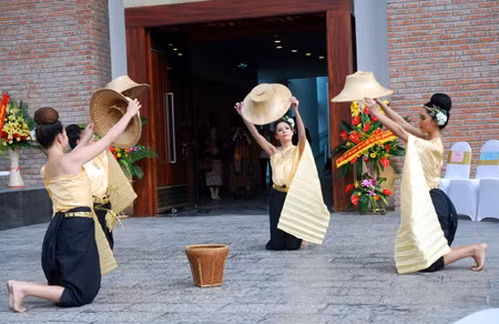 Nét xuân qua những điệu múa dân gian đương đại ảnh 6