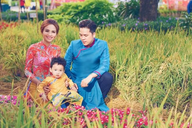 Hoa hậu Diễm Hương rực rỡ đầu Xuân ảnh 1