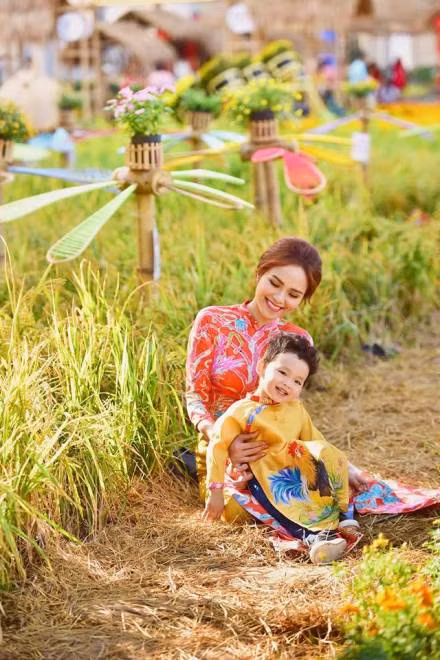 Hoa hậu Diễm Hương rực rỡ đầu Xuân ảnh 6