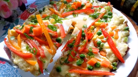 Món pizza bánh chưng ngon lạ, dễ ăn ảnh 5