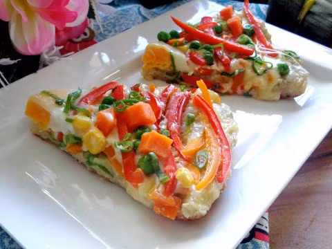 Món pizza bánh chưng ngon lạ, dễ ăn ảnh 1
