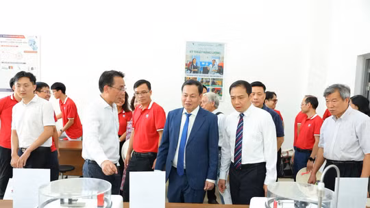 Đưa khoa học công nghệ vào đời sống bằng tinh thần làm chủ tập thể