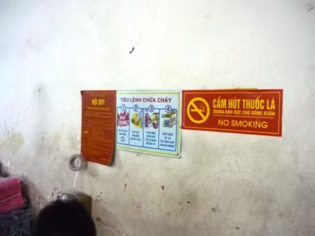 Chợ Hà Nội chưa sợ 'bà Hỏa' ảnh 11