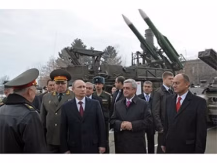 Lý giải quyết định sáp nhập Crimea của Tổng thống Putin ảnh 1