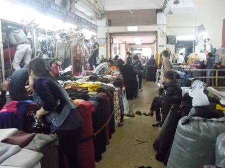 Chợ Hà Nội chưa sợ 'bà Hỏa' ảnh 10