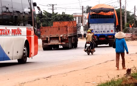 Phê bình chủ đầu tư và đơn vị thi công nâng cấp QL1A đoạn qua Đồng Nai ảnh 1