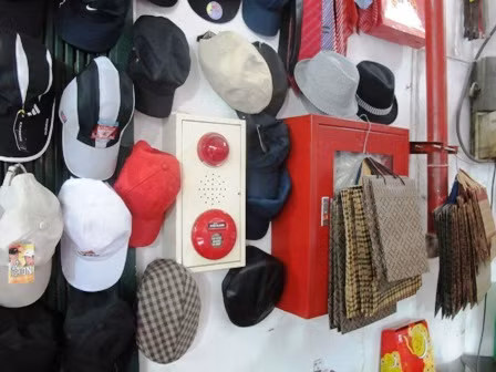 Chợ Hà Nội chưa sợ 'bà Hỏa' ảnh 2