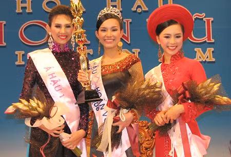 Công bố cuộc thi Hoa hậu Hoàn vũ Việt Nam 2015 ảnh 1