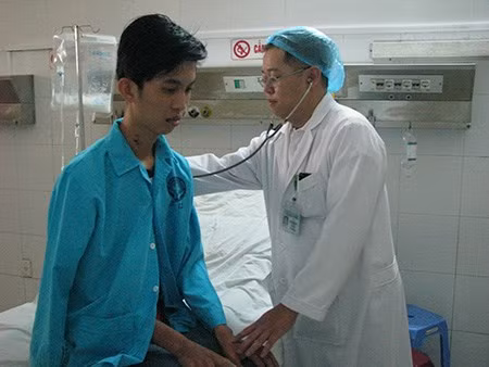 Cứu sống bệnh nhân bị viêm phổi nặng do cúm AH3 ảnh 1