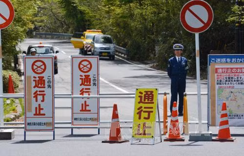 Cảnh báo hoạt động núi lửa tại Hakone ảnh 1
