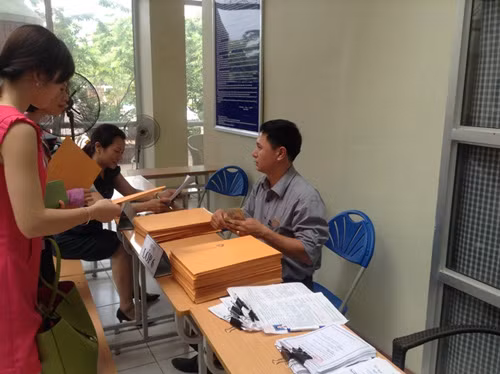 Trường 'nóng' vẫn 'nóng' hồ sơ ảnh 1