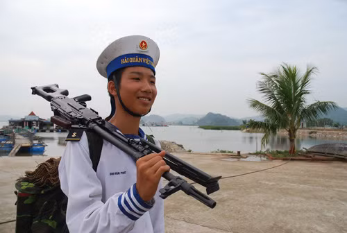 'Quả đấm thép' bảo vệ biển đảo ảnh 6