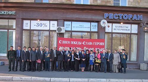 Người Việt ở St. Petersburg kỷ niệm 40 năm ngày thống nhất đất nước ảnh 1