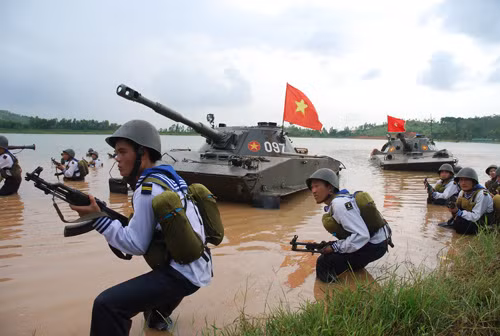 'Quả đấm thép' bảo vệ biển đảo ảnh 1