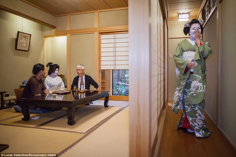 Bên trong thế giới bí mật của nàng Geisha hiện đại ảnh 4