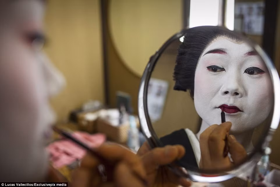 Bên trong thế giới bí mật của nàng Geisha hiện đại ảnh 7