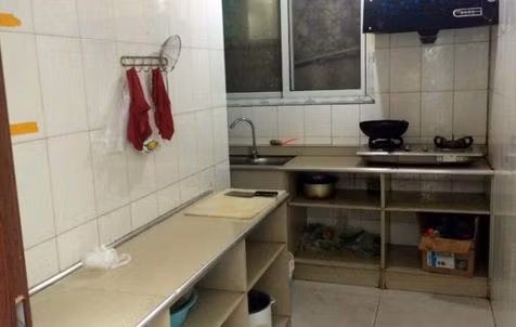 Bên trong ‘khách sạn ung thư’ tồi tàn ở Trung Quốc ảnh 5