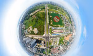 Toàn cảnh ngã tư Nguyễn Văn Huyên-Hoàng Quốc Việt