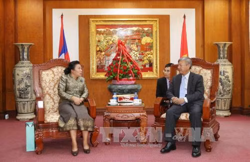 Nhân dân Lào tự hào trước thắng lợi và thành tựu của Việt Nam ảnh 1