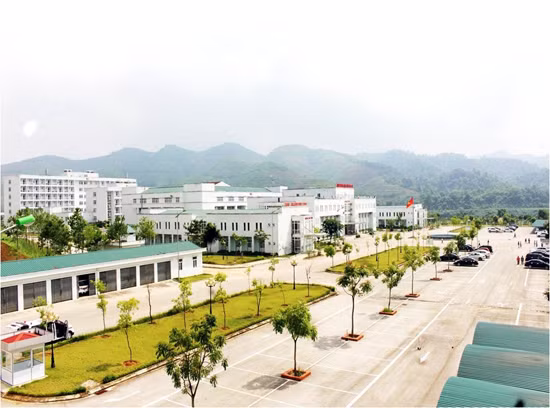“Đau đầu” vì bác sĩ vùng cao “nhảy việc” ảnh 2