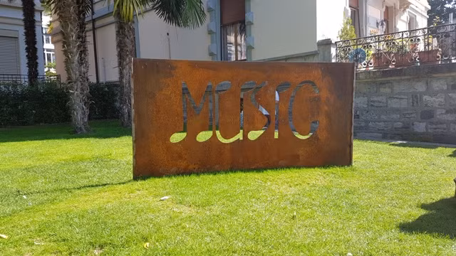 Montreux – Thành phố âm nhạc của Thụy Sĩ ảnh 3